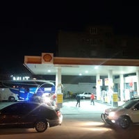 Photo taken at Shell by Mehmet Okan Ö. on 3/23/2018