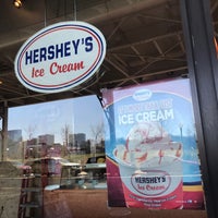 Photo taken at Hershey&amp;#39;s Ice Cream by Antonina S. on 3/31/2018