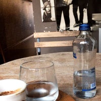Foto tirada no(a) Cervos Coffee Roasters por Gülsüm em 11/9/2018