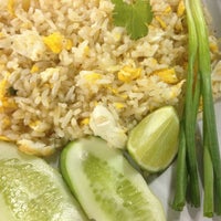 Photo taken at Mueang Thong Crab-meat Fried Rice 1 by anemone_toonny on 5/11/2013