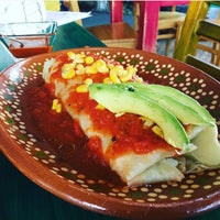 3/22/2016 tarihinde Ady S.ziyaretçi tarafından Burrito Piñata GDL'de çekilen fotoğraf