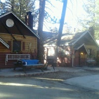 2/4/2013에 Stephen C.님이 Cabins 4 Less Station, Big Bear Lake에서 찍은 사진