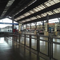 รูปภาพถ่ายที่ Estacion Central de Santiago โดย Emerson F. เมื่อ 10/27/2017