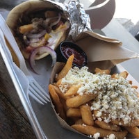 Das Foto wurde bei Estia Greek Street Food von Cesar C. am 4/5/2018 aufgenommen