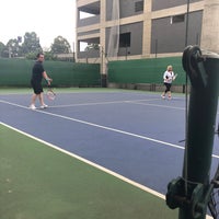 Photo taken at Play Tennis by Kada O. on 12/6/2018