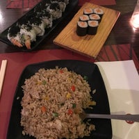 รูปภาพถ่ายที่ Kyoto Sushi &amp;amp; Grill โดย Faisal เมื่อ 1/23/2018