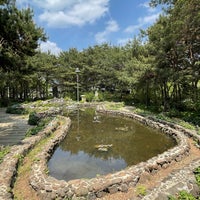 Photo taken at Semiwon Garden by Andy L. on 5/6/2022