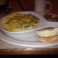 Снимок сделан в The Egg &amp;amp; I Restaurants- McAllen пользователем Jose T. 10/19/2013