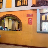 Foto diambil di El Huarache Azteca oleh ROLANDO D. pada 2/2/2023