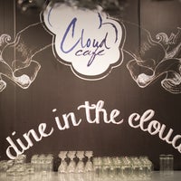 9/16/2013 tarihinde Cloud Cafeziyaretçi tarafından Cloud Cafe'de çekilen fotoğraf