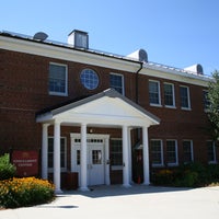 Foto diambil di Middlesex Community College oleh Middlesex Community College pada 9/16/2013