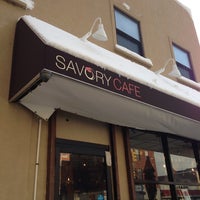 Foto tirada no(a) Savory Cafe por Steve P. em 2/4/2014