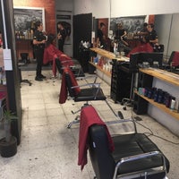 Foto scattata a Fernando Díaz Hairdressing da Hugo G. il 2/12/2017