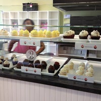 Photo taken at Buttercream Cupcake Cafe by Shannon B. on 8/16/2012