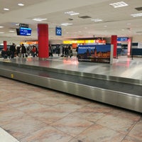 Photo taken at Baggage Claim by Gian Marco F. on 3/27/2018