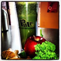 Photo taken at Pulp Juice And Smoothie Bar by Pulp Juice And Smoothie Bar on 8/10/2014