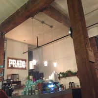 Foto tirada no(a) PRADO Cafe por Petr E. em 11/8/2017