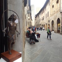 4/26/2017에 iSculpture Gallery - San Gimignano님이 iSculpture Gallery - San Gimignano에서 찍은 사진
