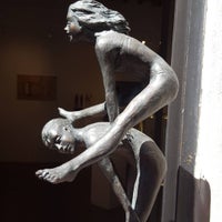 Foto tirada no(a) iSculpture Gallery - San Gimignano por iSculpture Gallery - San Gimignano em 4/29/2017