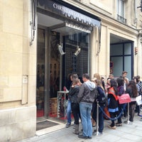 louboutin champs elysee