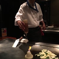 Das Foto wurde bei Kobe Steaks Japanese Restaurant von Melissa N. am 2/26/2016 aufgenommen