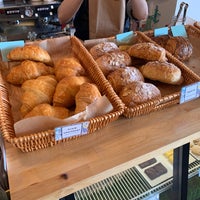 4/19/2019 tarihinde Josh H.ziyaretçi tarafından WildFlour Cafe &amp;amp; Bakery'de çekilen fotoğraf