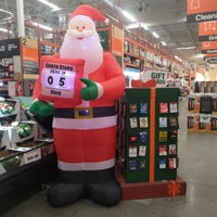 Photo taken at The Home Depot by John Christian H. on 12/21/2022