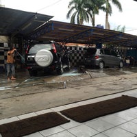 Photo taken at DNA Performance Car Wash by Darmadi D. on 3/3/2015