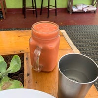 9/22/2019 tarihinde Joe N.ziyaretçi tarafından Date &amp;amp; Thyme Organic Cafe, Juice Bar &amp;amp; Market'de çekilen fotoğraf