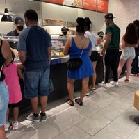 Photo taken at Chipotle Mexican Grill by Victor on 4/25/2021