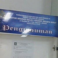 Photo taken at Kantor Imigrasi Kelas I Khusus Jakarta Barat by Dhanny Y. on 3/20/2014