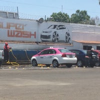 Photo taken at Super Wash by Andres F. on 5/6/2016