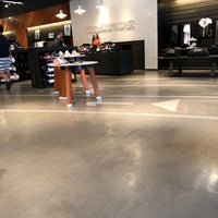 Nike running fashion valley hot sale
