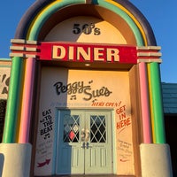 Photo taken at Peggy Sue&amp;#39;s 50&amp;#39;s Diner by Demet U. on 11/20/2023