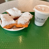 Photo taken at Café Du Monde by DJ on 8/29/2023