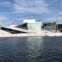 Foto tirada no(a) Operahuset por DJ em 6/27/2018