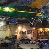 Das Foto wurde bei Alaska Aviation Museum von DJ am 5/7/2016 aufgenommen