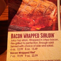 Photo taken at LongHorn Steakhouse by Corey M. on 12/15/2012