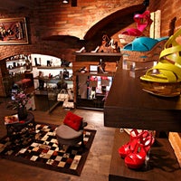 9/21/2013にCherry Heel - Luxury Shoe BoutiqueがCherry Heel - Luxury Shoe Boutiqueで撮った写真