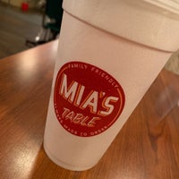 Foto tomada en Mia&#39;s Table  por Cherry N. el 8/28/2019