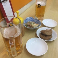 Photo taken at 酒・立ち飲み 喜多屋 by さすが on 4/27/2019