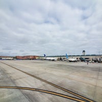 รูปภาพถ่ายที่ Savannah/Hilton Head International Airport โดย Jeremiah S. เมื่อ 5/20/2023
