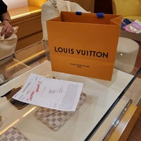 Photo taken at Louis Vuitton by Jeremiah S. on 10/24/2022