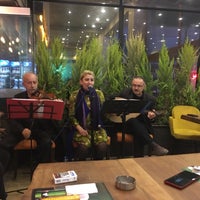 Foto scattata a Cafe Cream da Serkan B. il 2/23/2018