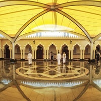 Photo taken at جامع الشيخ أحمد بن عبدالله ال ثاني (يرحمه الله) - منطقة مريخ Mosque Sheikh Ahmad Abdullah Al Thani by M Zaki M. on 1/24/2014