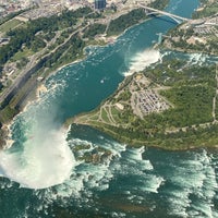 รูปภาพถ่ายที่ Niagara Helicopters โดย Ana เมื่อ 10/1/2022