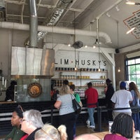Photo taken at Slim &amp;amp; Husky&amp;#39;s Pizza Beeria (North Nashville) by Michelle P. on 8/17/2018