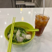 Photo taken at Jiang Fishball Noodle by ailuvyuto on 5/3/2022