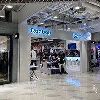 reebok classic store - 17 visitors
