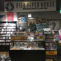 Photo taken at PIED PIPER HOUSE TOWER RECORDS SHIBUYA by toyochun on 4/11/2017